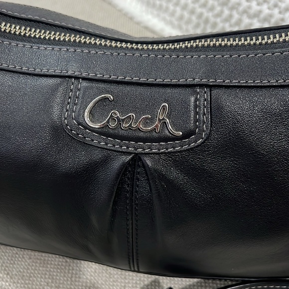 Coach Park Leather Duffle Bag F19729 Black Convertible handles - Picture 8 of 11